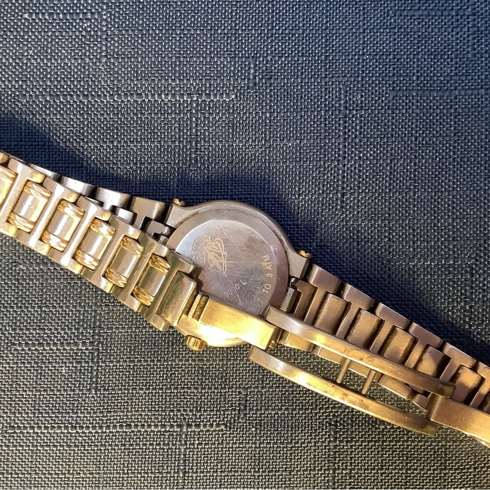 Gucci Watch Women's - Picture 8 of 8